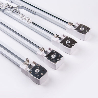 Direktverkäufe setzen billig für Preis Aluminiumlegierung Tuya Wifi motorisierten elektrisches Vorhang-Schienenstrang-System für Smart Home fest