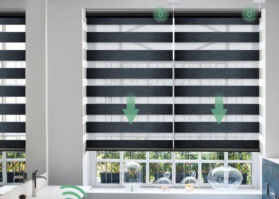 Grey Motorized Roman Blind Curtains PVC lamellierte Art für Wohnzimmer
