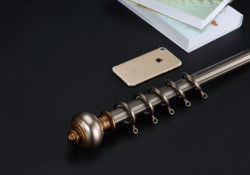 Eleganter langer Hochleistungsvorhang Rod Brackets With Round Finials