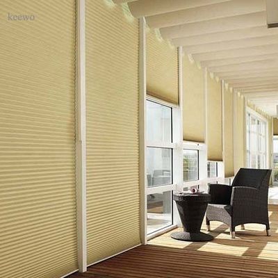Helles Entstörungsgrey honeycomb blackout blinds, moderne geschnürte zelluläre Schatten