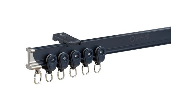 Weiße schwarze Farbaluminiumhandbendable gebogene Vorhang-Bahn-Schienen und Rod für Vorhang
