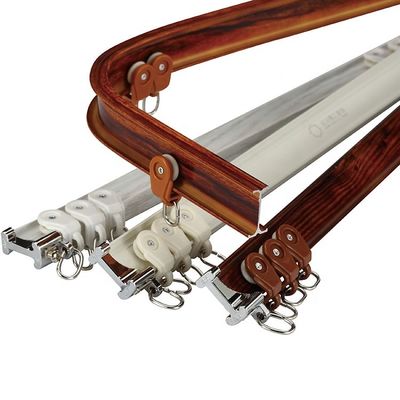 Weiße Decken-stille Vorhang-Bahn-an der Wand befestigtes Metallaluminium-Material für Erkerfenster