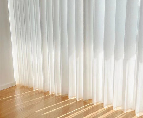 Moderne Art weiße PVC-Vertikaljalousien für Windows Breathable