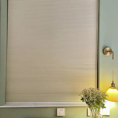 Drahtlose Unterseite herauf Bienenwaben-zelluläre Schatten macht automatisches für Fenster blind