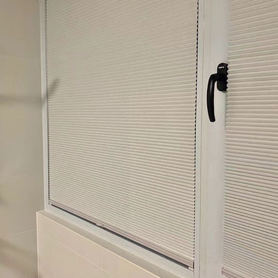 Schlafzimmer-vertikale Bienenwaben-Vorhänge, Tag und Nacht motorisiert auf und ab zelluläre Schatten