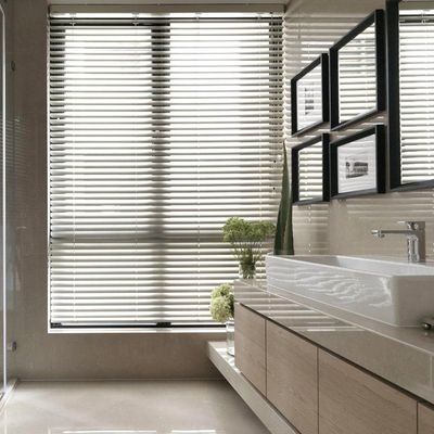 Manuelle Bedienung Venetian Window Blinds UV-Schutz Außen Mount